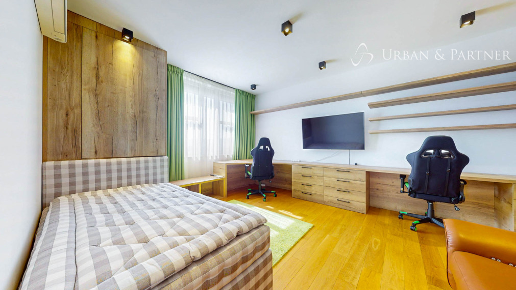 Luxusný 3-izbový byt s panoramatickou terasou v Pezinku – pri Zámockom parku