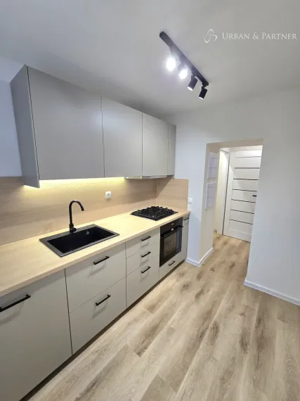 NA PREDAJ |   3-IZBOVÝ BYT | 70 m² | TRENČÍN