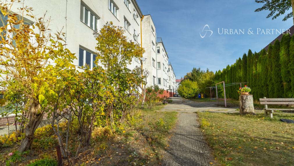 NA PREDAJ | VEĽKOMETRÁŽNY 2 IZBOVÝ BYT | TRENČÍN – SIHOŤ I