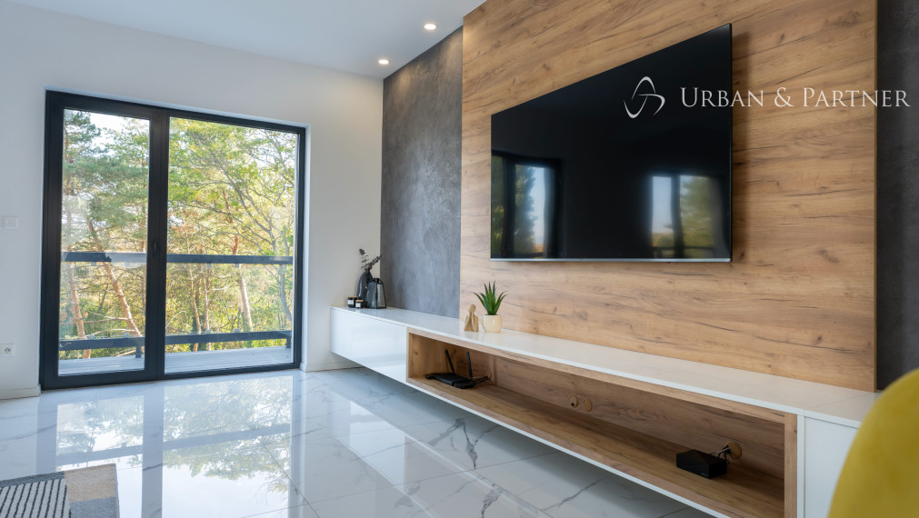 LUXUSNÝ 4-IZBOVÝ APARTMÁN | 176 M² + 2 TERASY | PIEŠŤANY