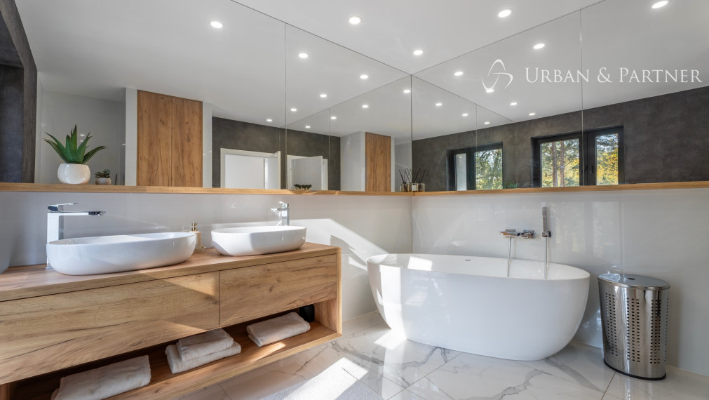 LUXUSNÝ 4-IZBOVÝ APARTMÁN | 176 M² + 2 TERASY | PIEŠŤANY
