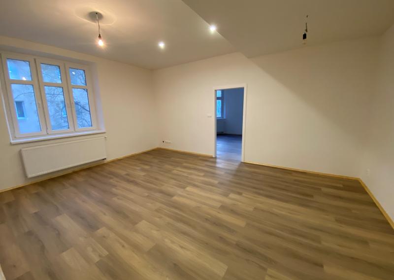 Prenájom 2 izbového bytu na Šumavskej ulici s parkovaním v širšom centre