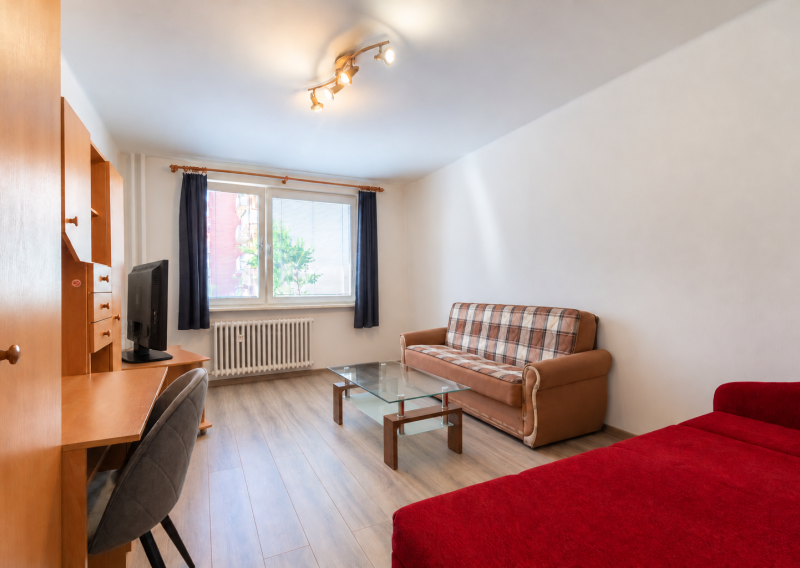 NA PREDAJ | INVESTIČNÝ 1 IZBOVÝ BYT | JUH | TRENČÍN 29 m2